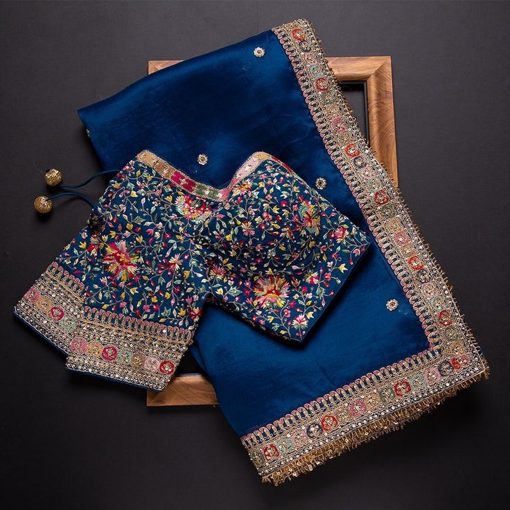 Best selling fancy & Desiner Saree With Desiner Full Stich Blouse